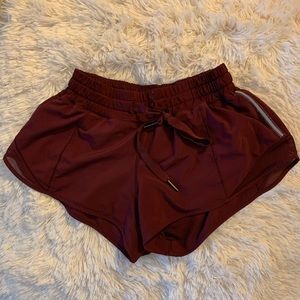 Lululemon Hotty Hot Short